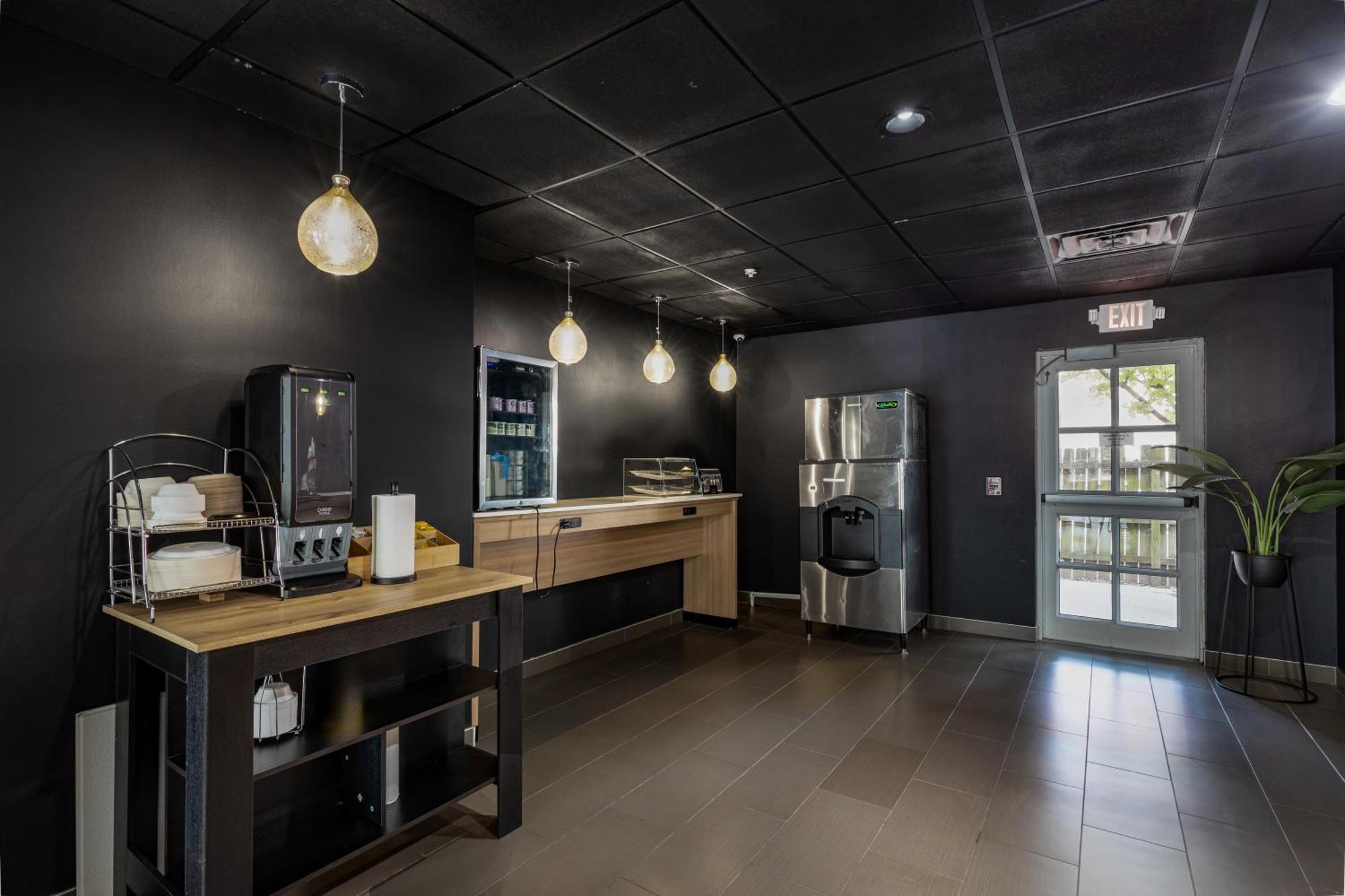 The Block Hotel Bentonville Exterior photo